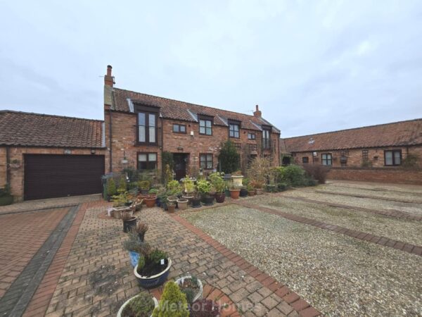 Whitehall Country Cottages, Cleethorpes