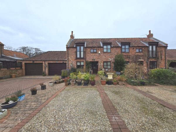 Whitehall Country Cottages, Cleethorpes